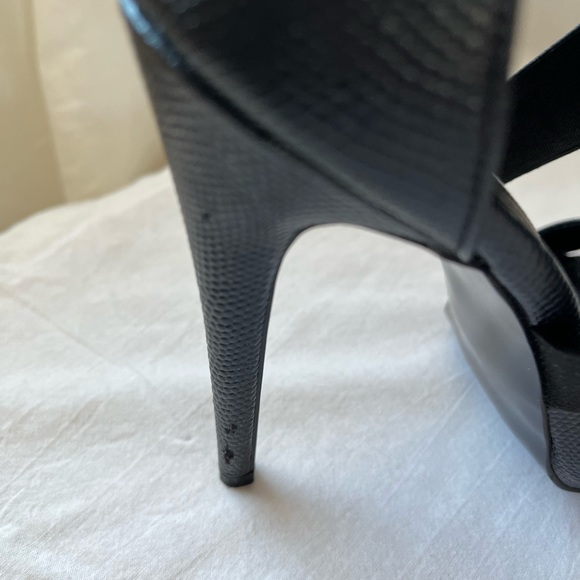 Steve Madden Marla Leather heels . Size 7 , comes with original box. 4” heels. - Picture 6 of 9